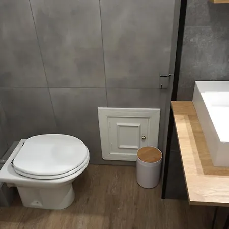 La Casa Delle Nespole 펜션 팔레르모